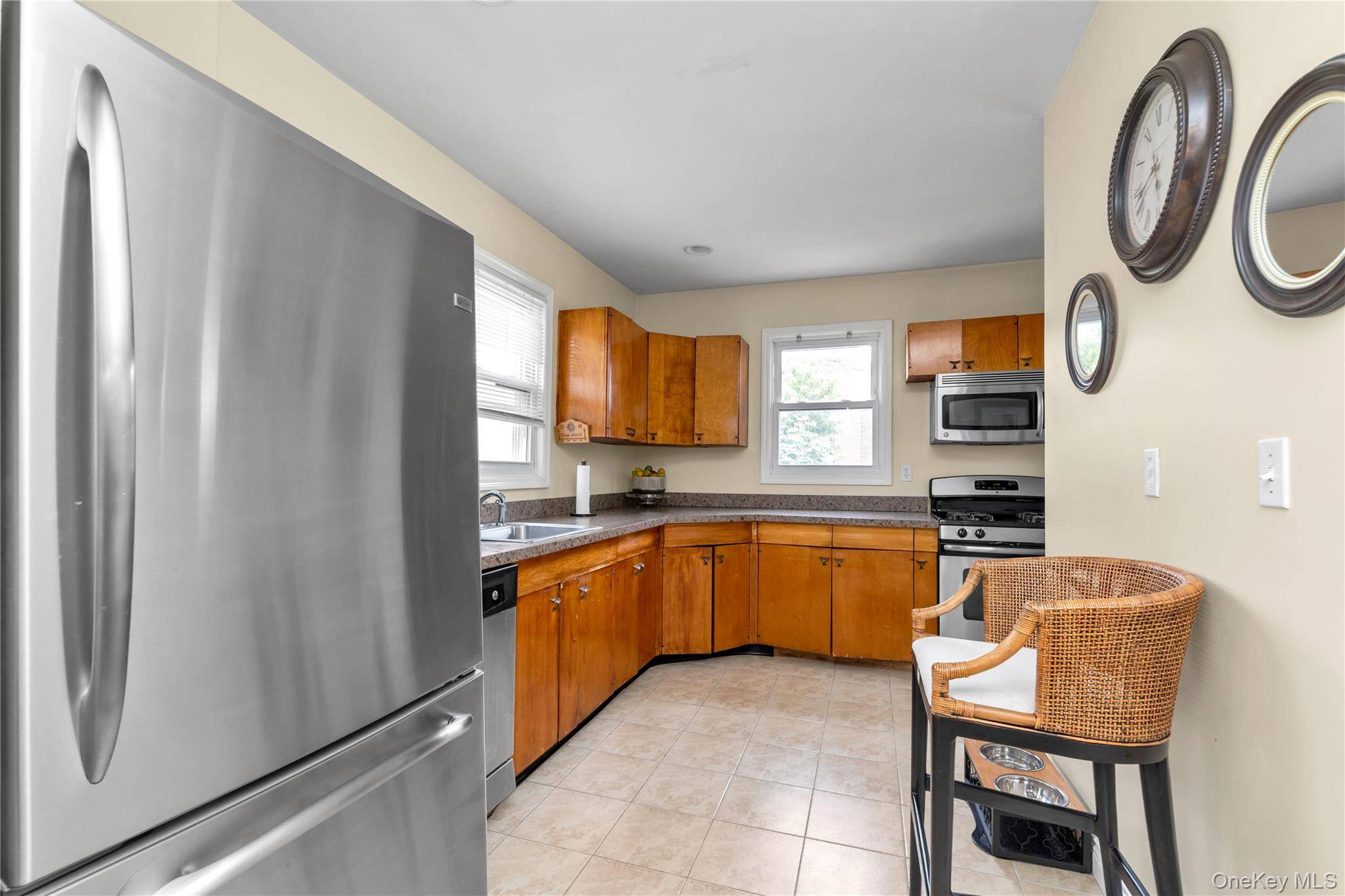 73 Liberty AVE, Mineola, NY 11501