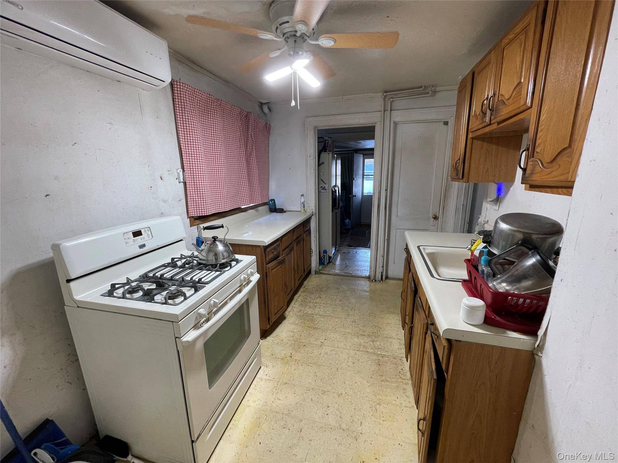 404 Baldwin RD, Hempstead, NY 11550