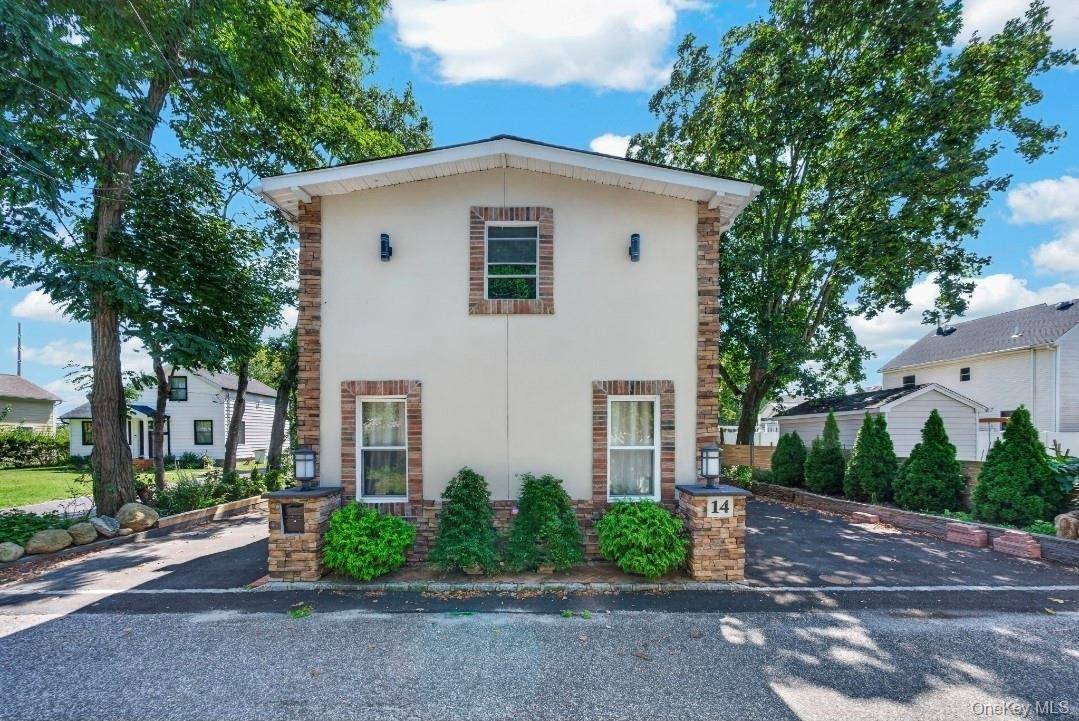 14 Electric ST, Patchogue, NY 11772