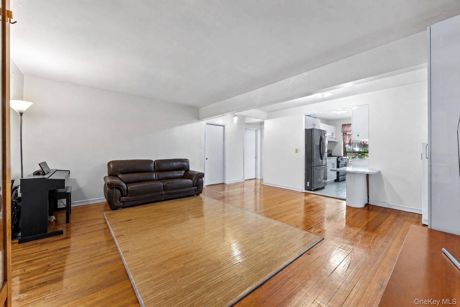 211-02 73rd AVE #1H, Bayside, NY 11364