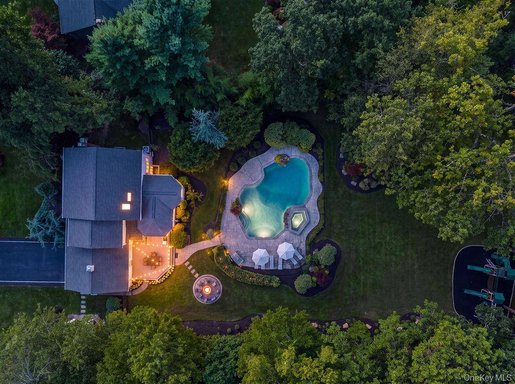 16 Marget Ann LN, Suffern, NY 10901