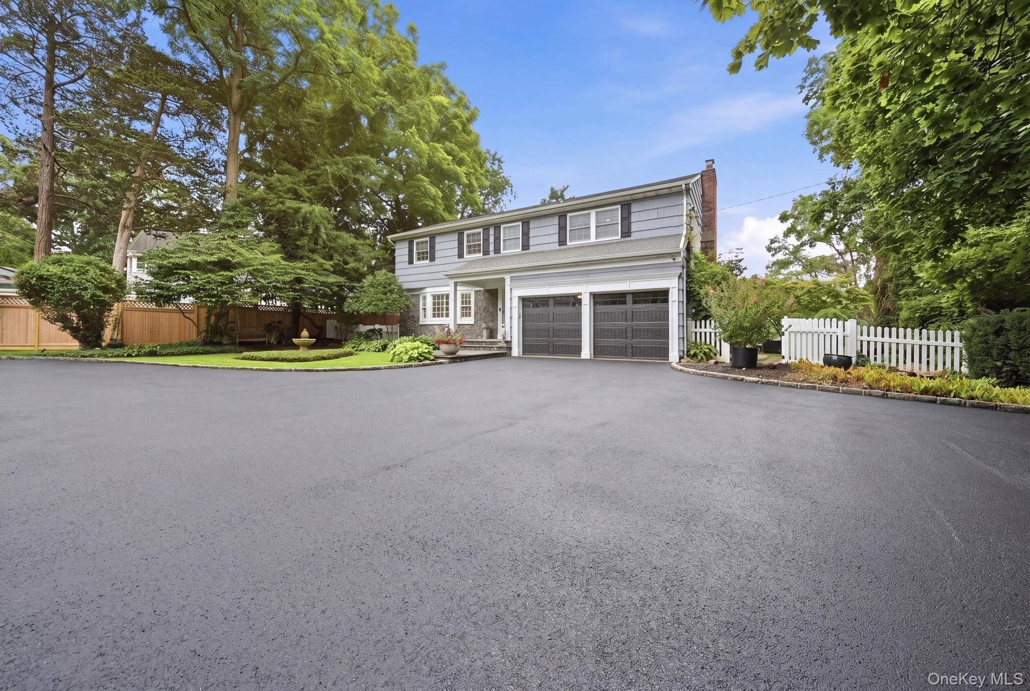11 Prospect RD, Centerport, NY 11721