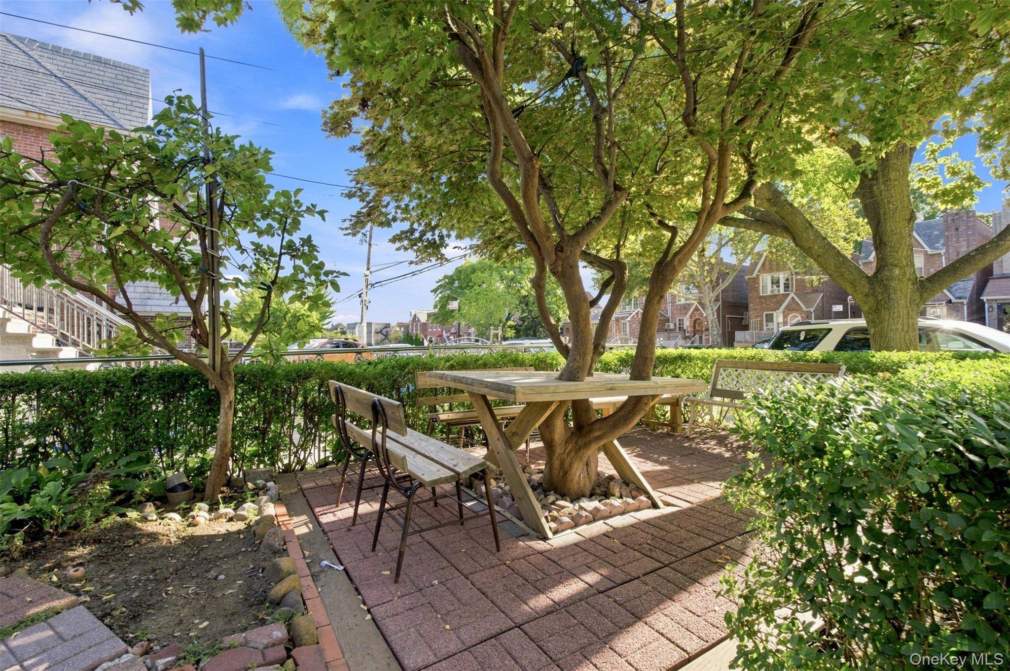 2546 Laconia AVE, Bronx, NY 10469