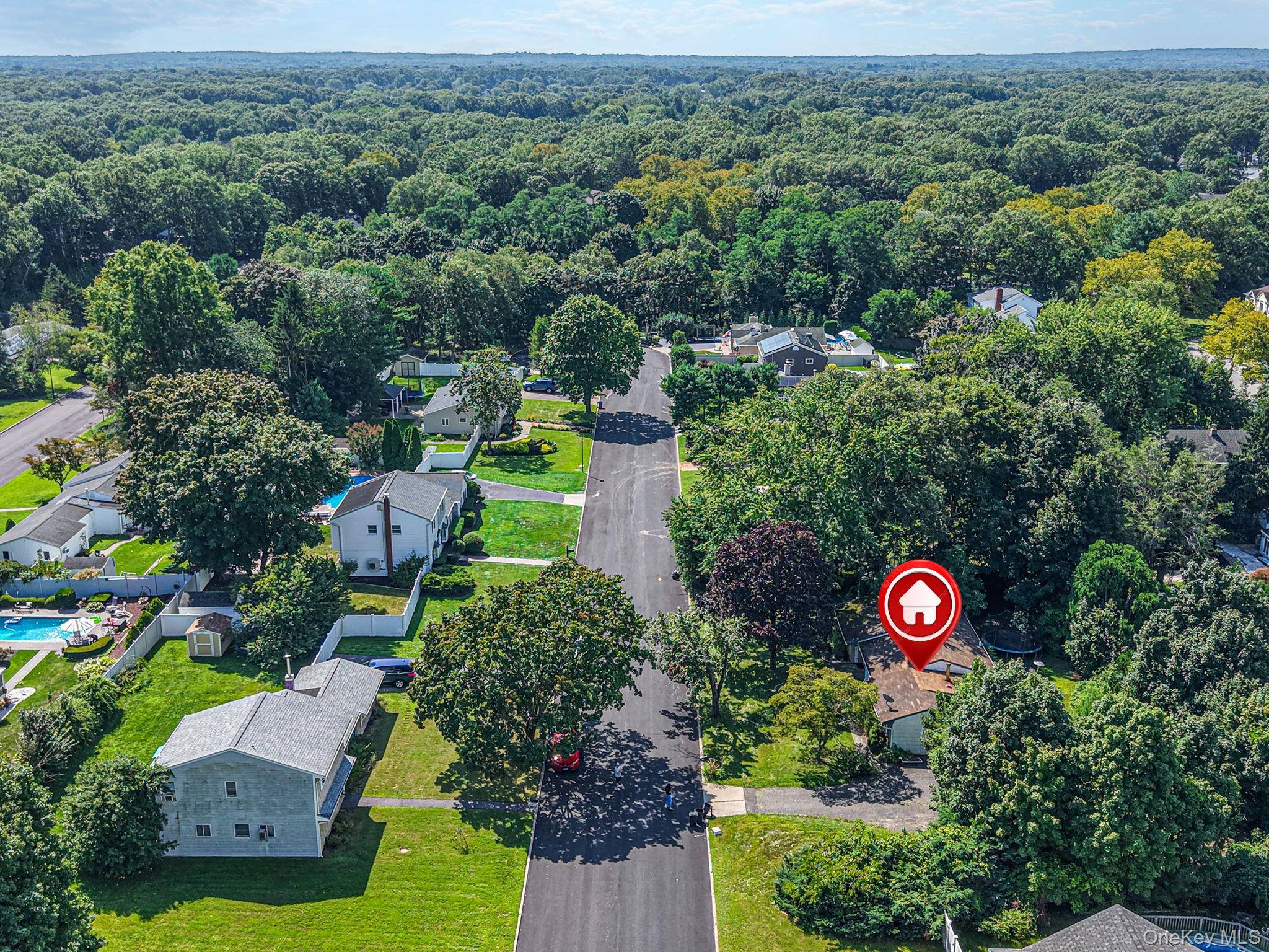 30 Ashland ST, Mount Sinai, NY 11766