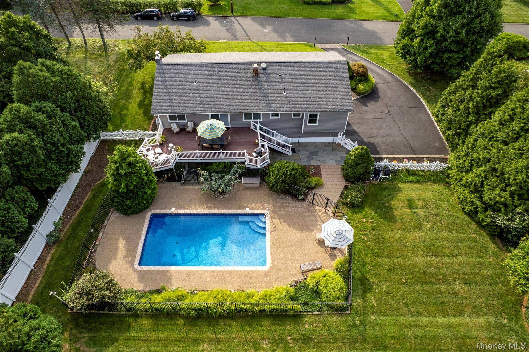 619 Russet RD, Valley Cottage, NY 10989