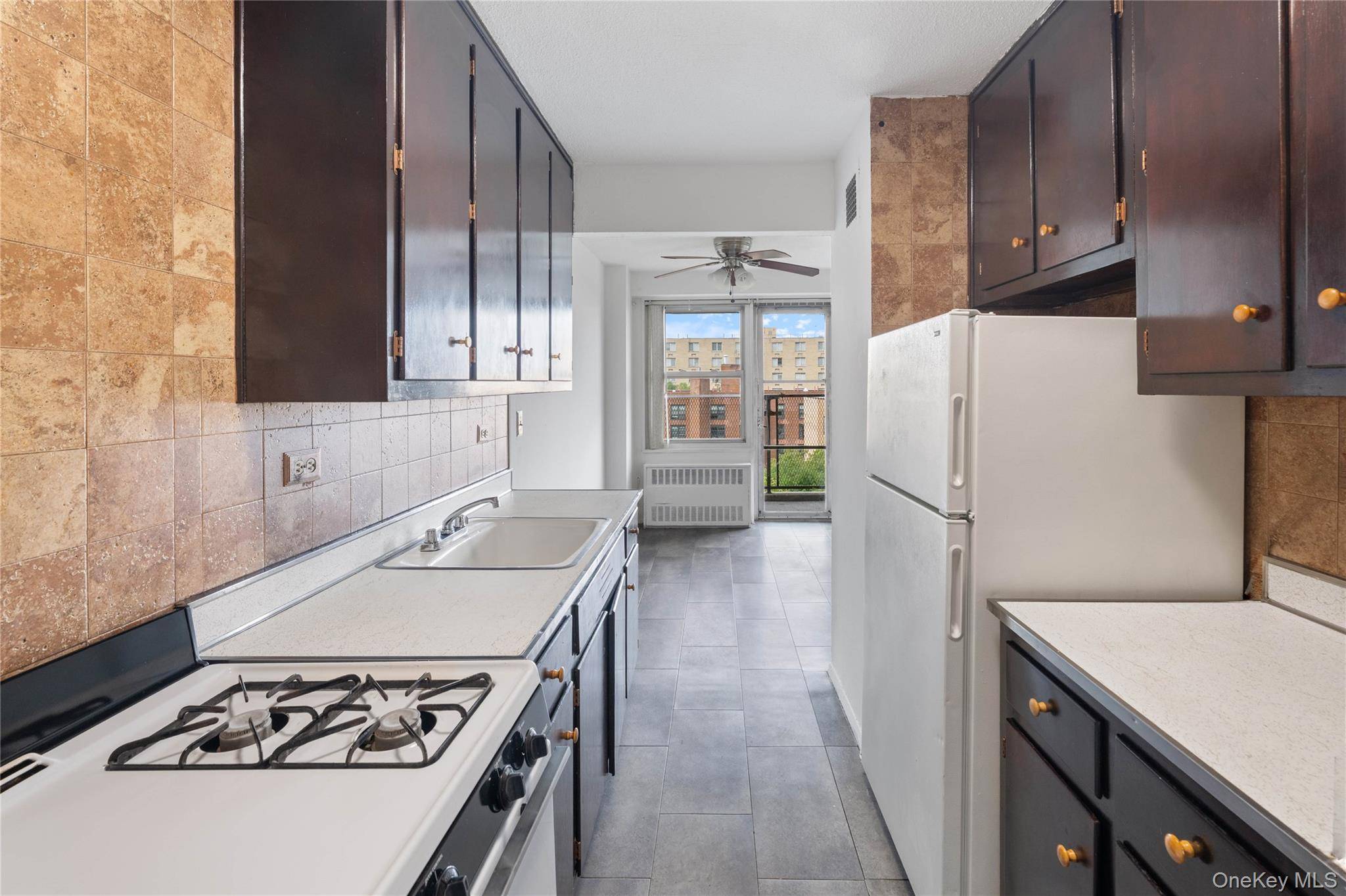 2550 Olinville AVE #7E, Bronx, NY 10467