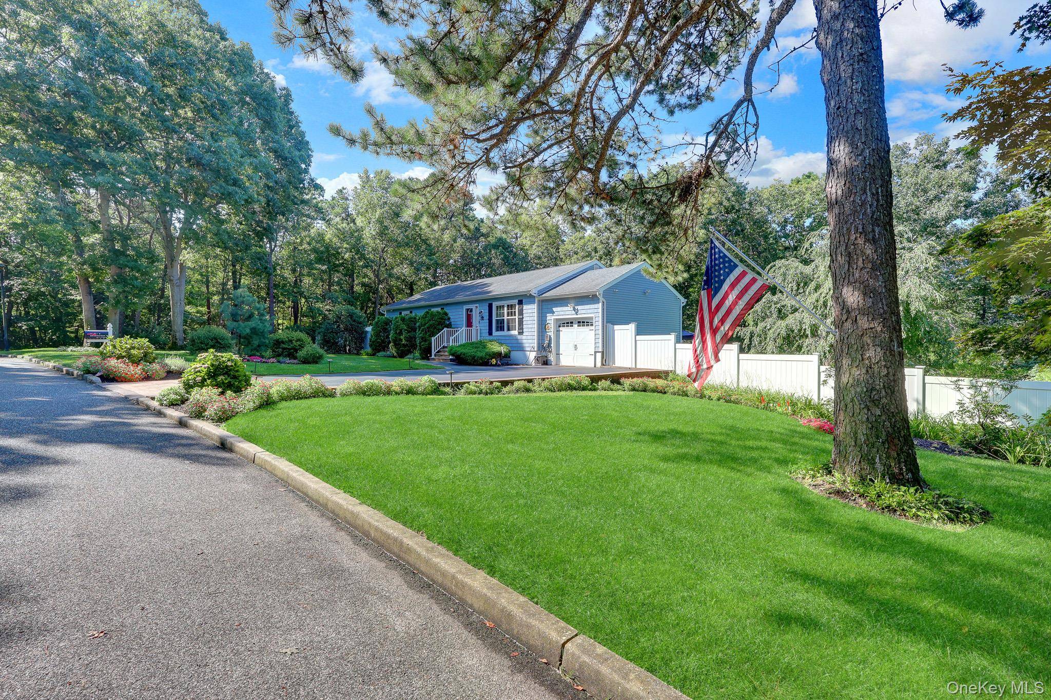268 Chestnut ST, Port Jefferson Station, NY 11776