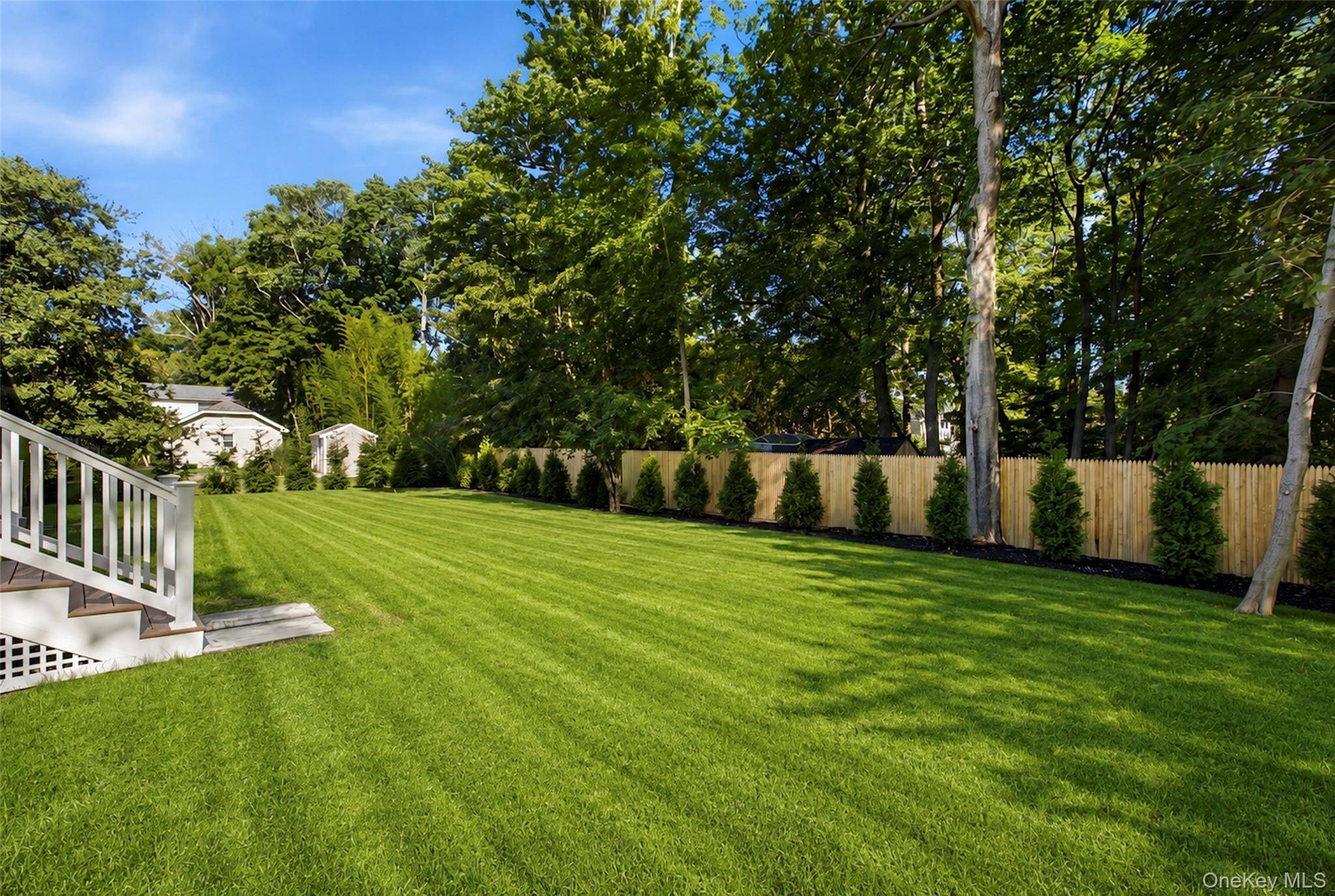 11 Park ST, East Setauket, NY 11733