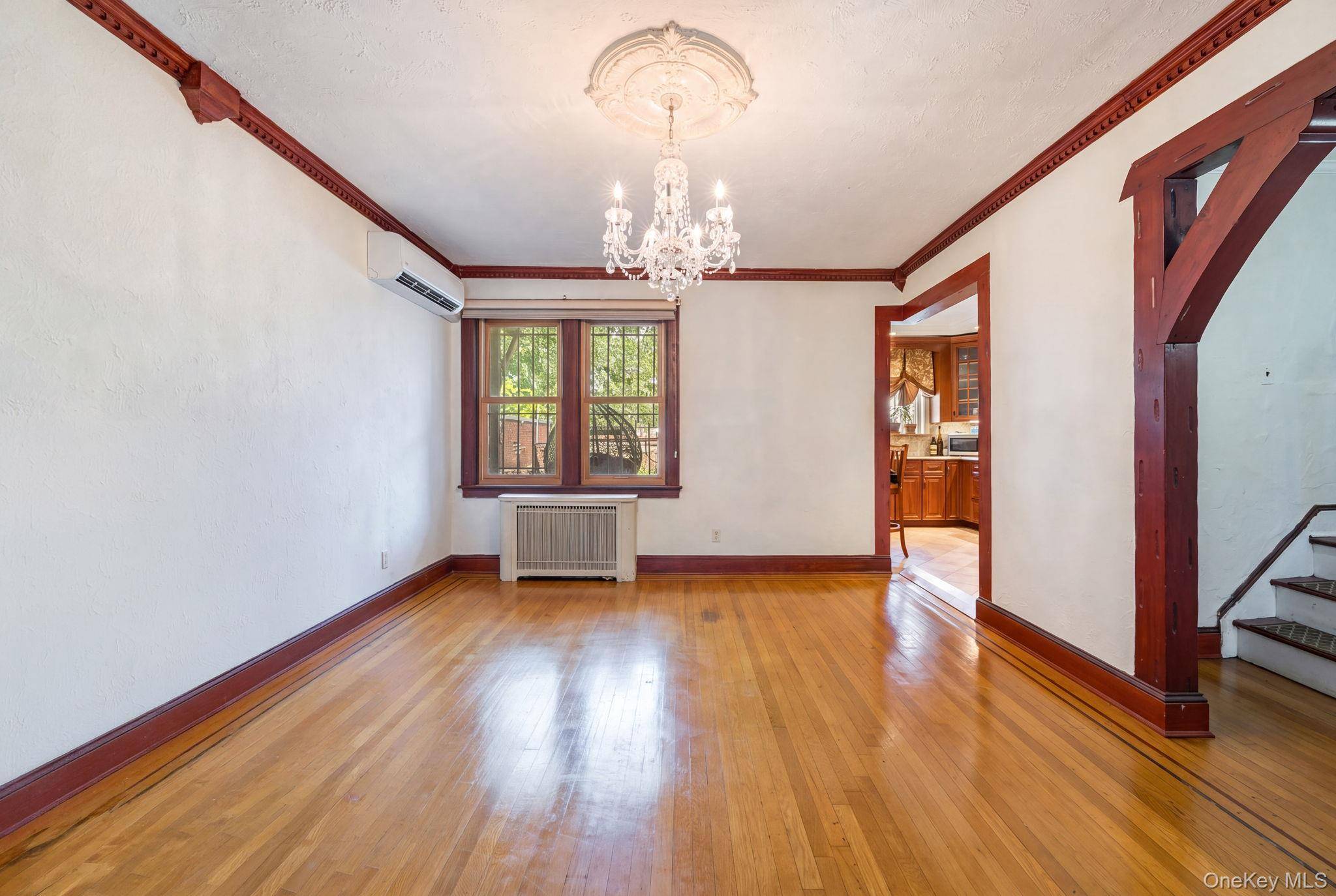 130-35 229th ST, Laurelton, NY 11413