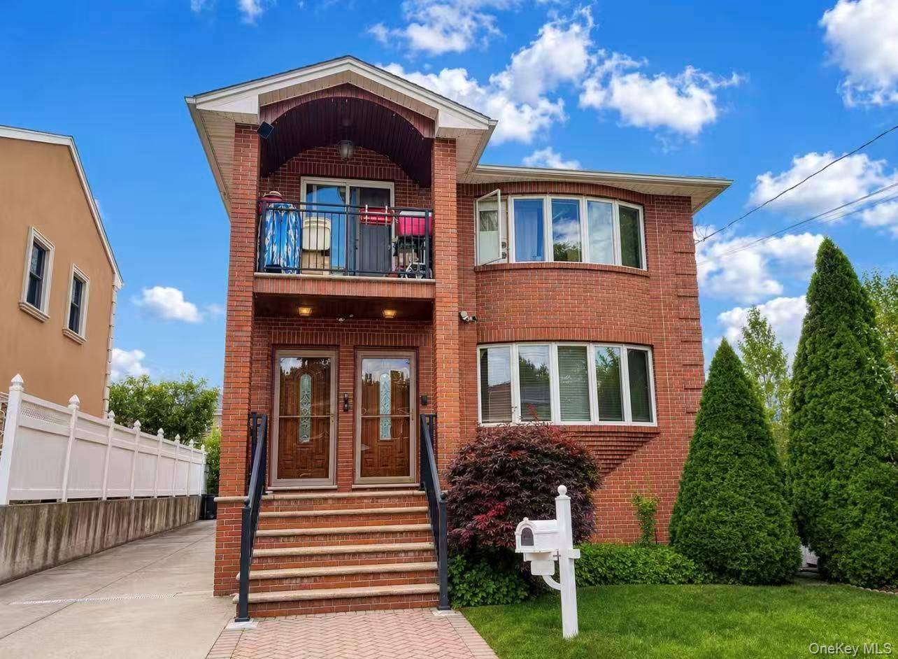 58-14 256th ST, Little Neck, NY 11362