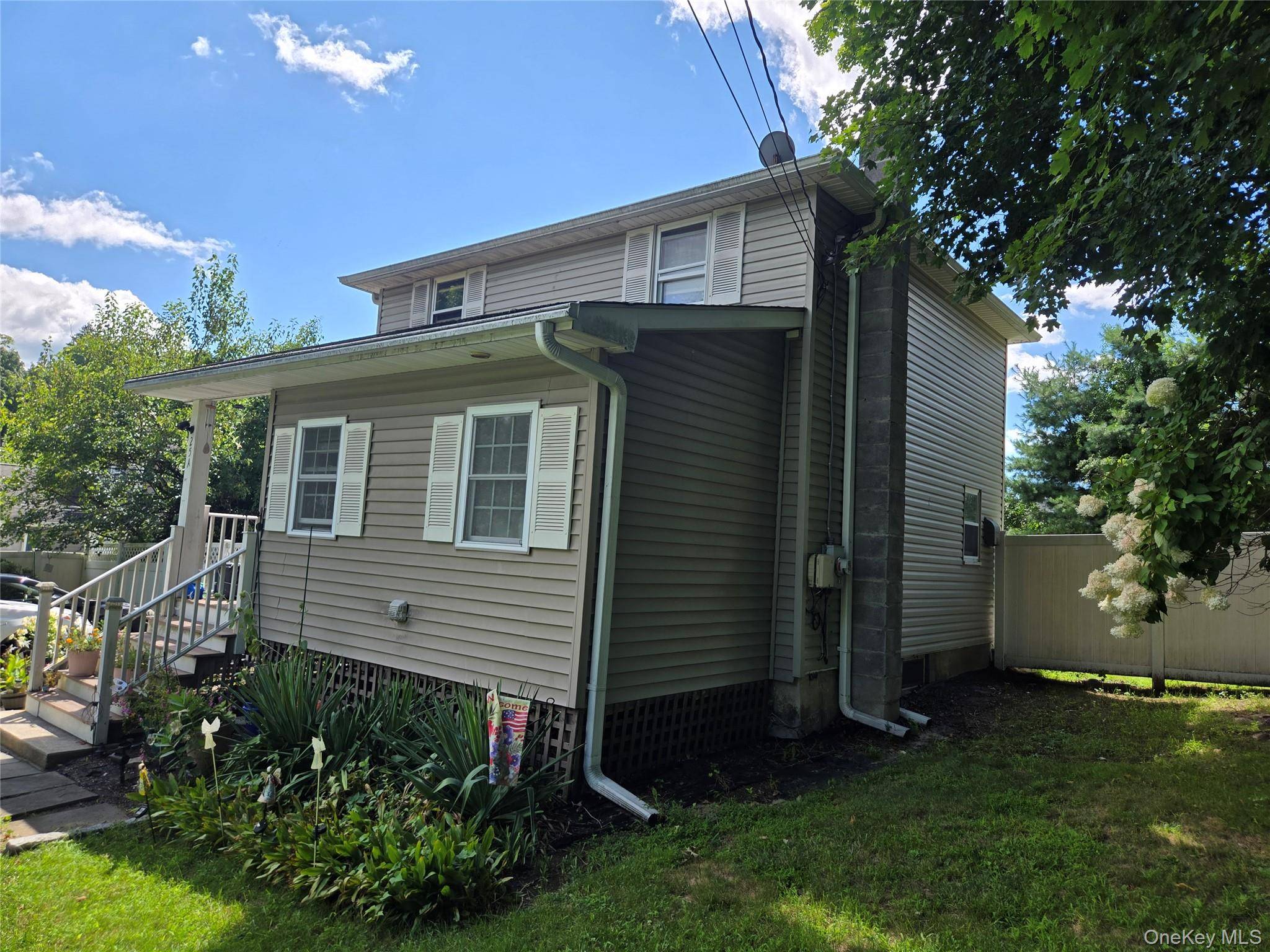 25A Adams Rush RD, Cortlandt Manor, NY 10567