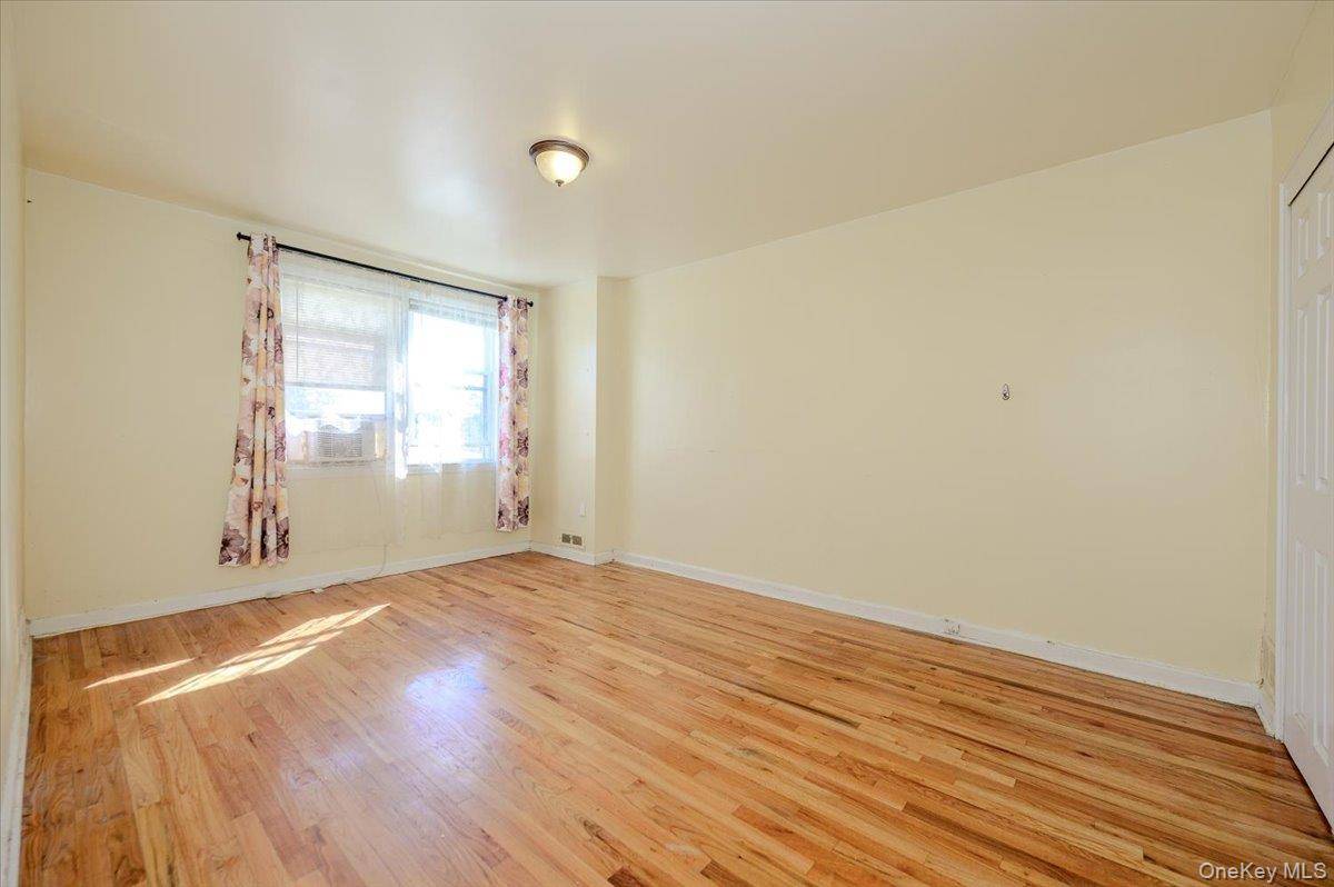 272 Brinsmade AVE, Bronx, NY 10465