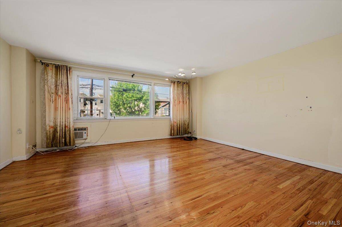 272 Brinsmade AVE, Bronx, NY 10465