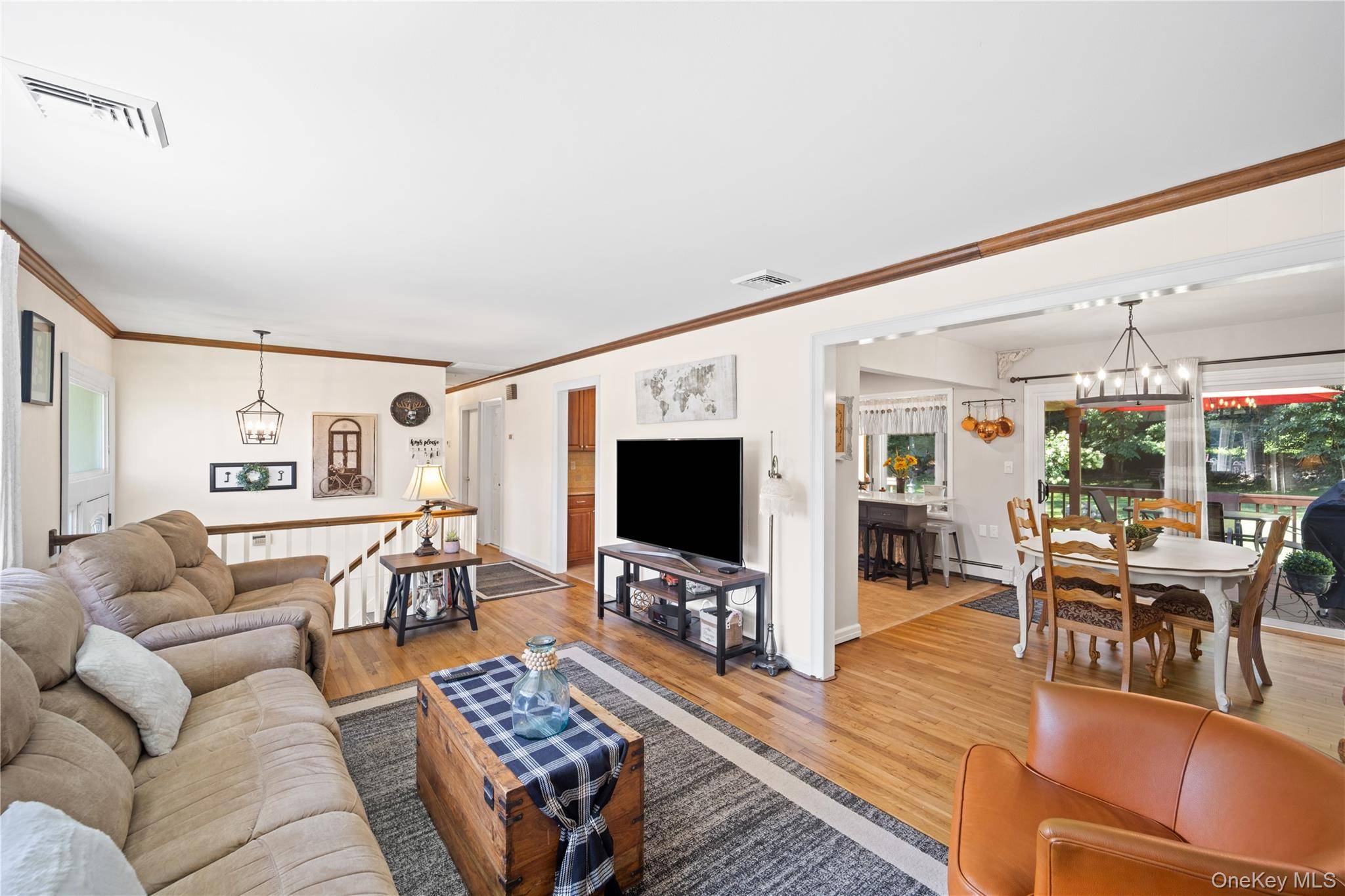 6 Reeback DR, Ossining, NY 10562
