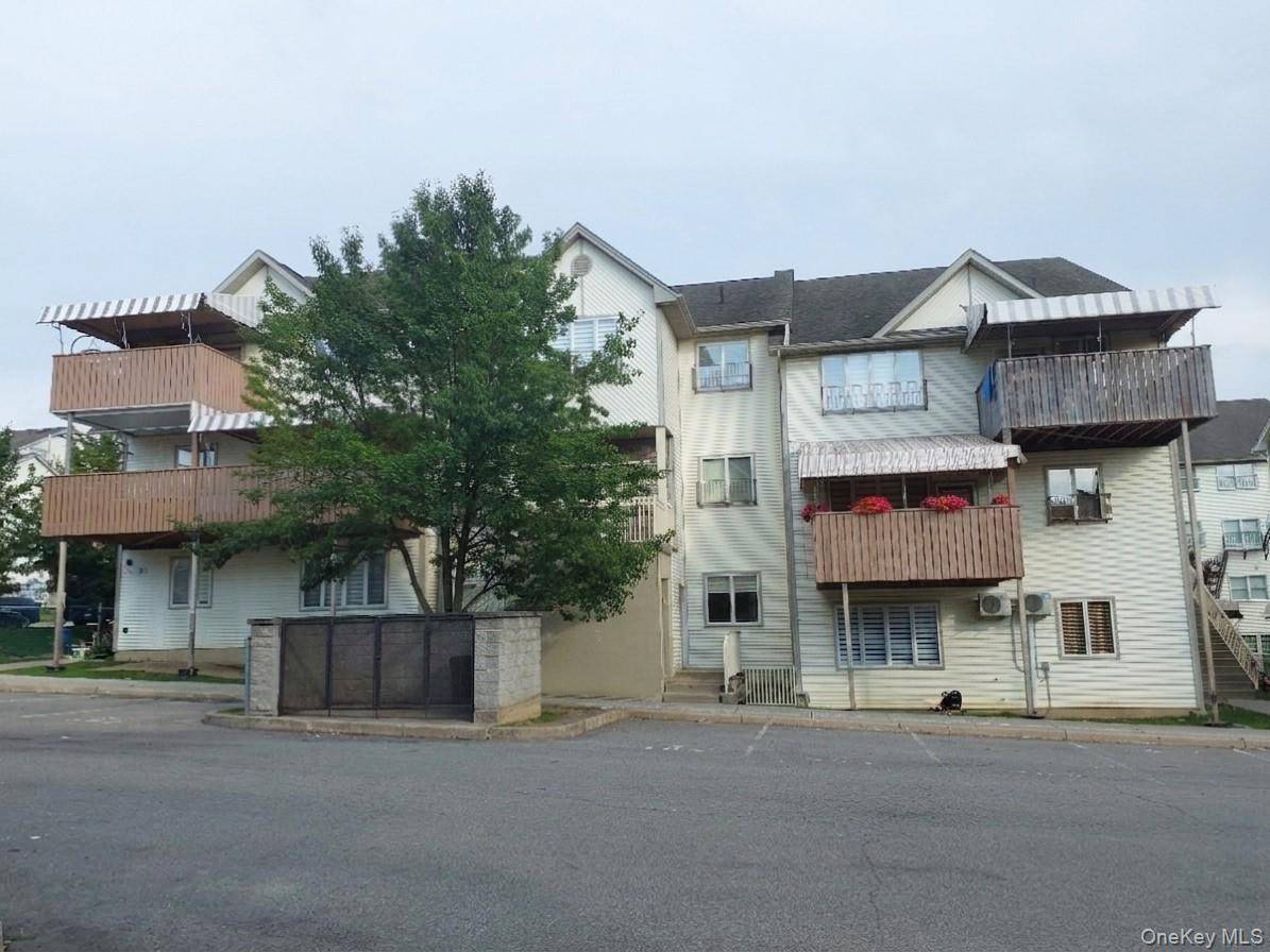 5 Toltchav WAY #202, Monroe, NY 10950