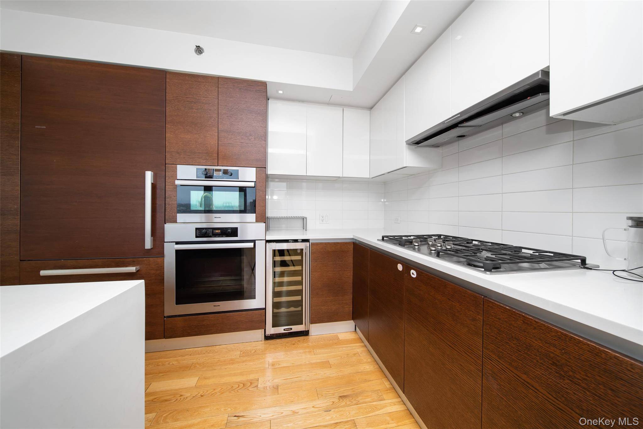 39-16 Prince ST #PhB, Flushing, NY 11354