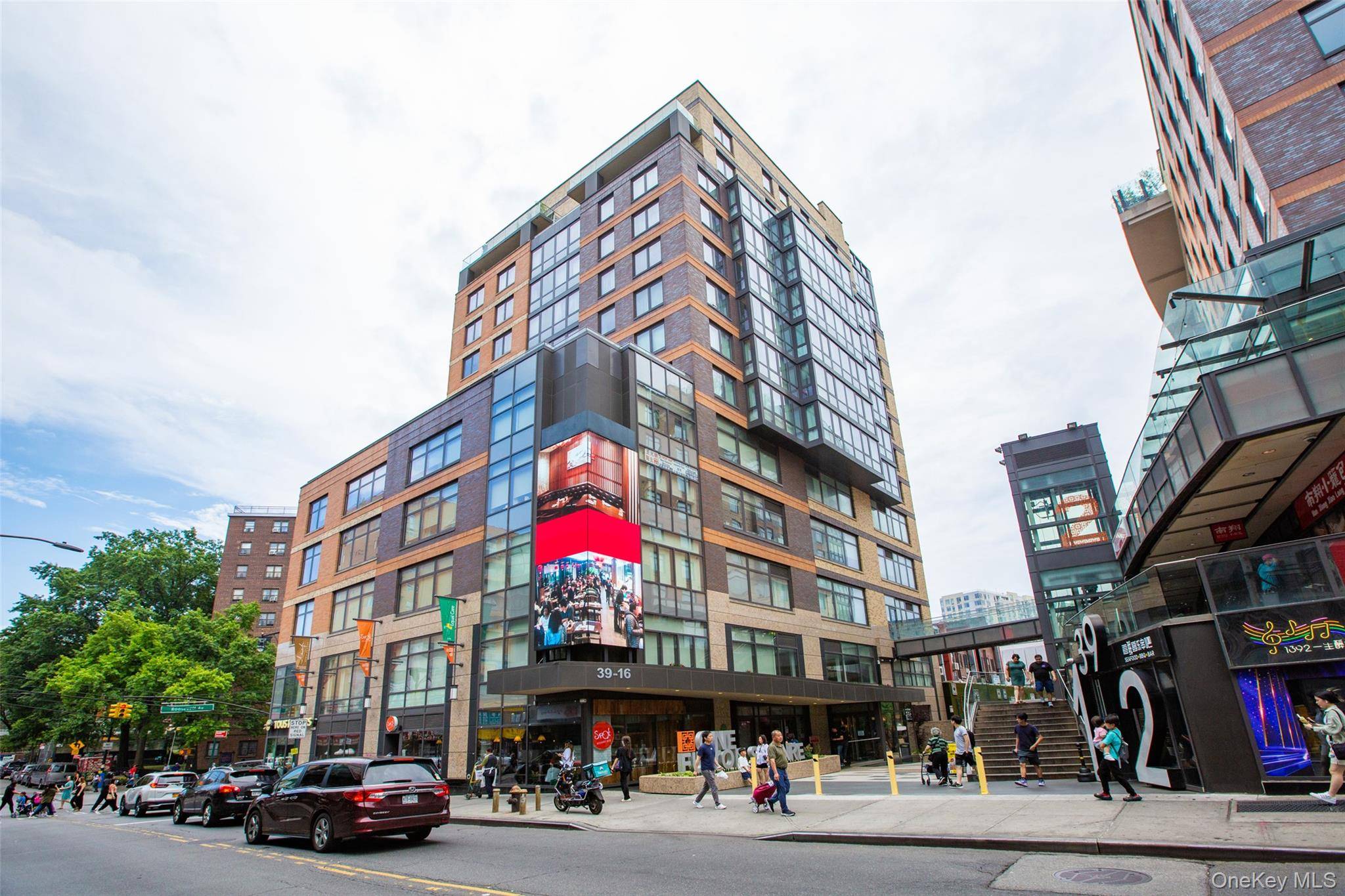 39-16 Prince ST #PhB, Flushing, NY 11354