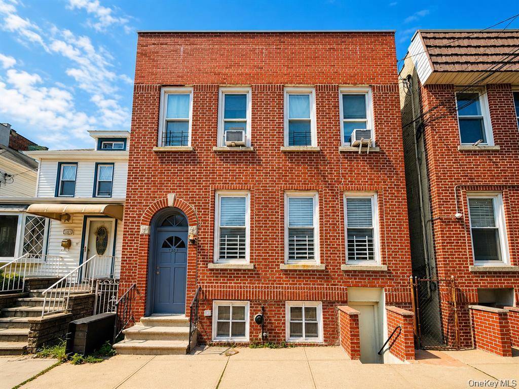 1823 Radcliff AVE, Bronx, NY 10462