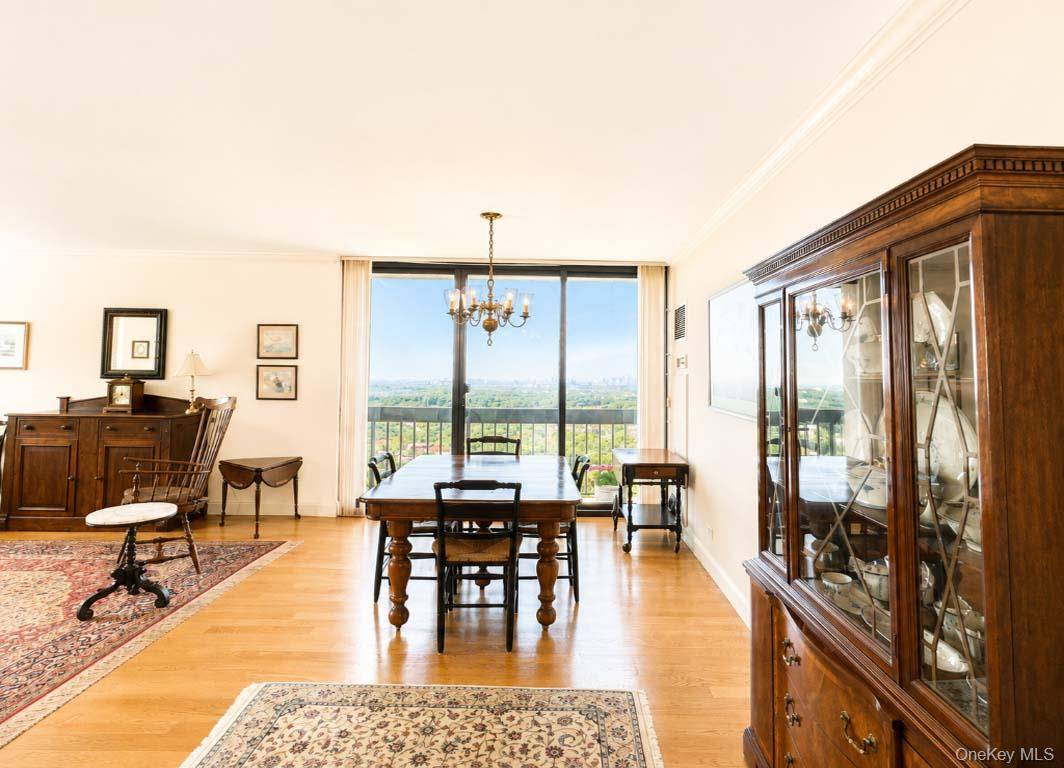 26910 Grand Central Pkwy #30D, Floral Park, NY 11005