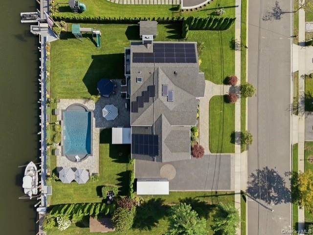 40 Highwater AVE, Massapequa, NY 11758