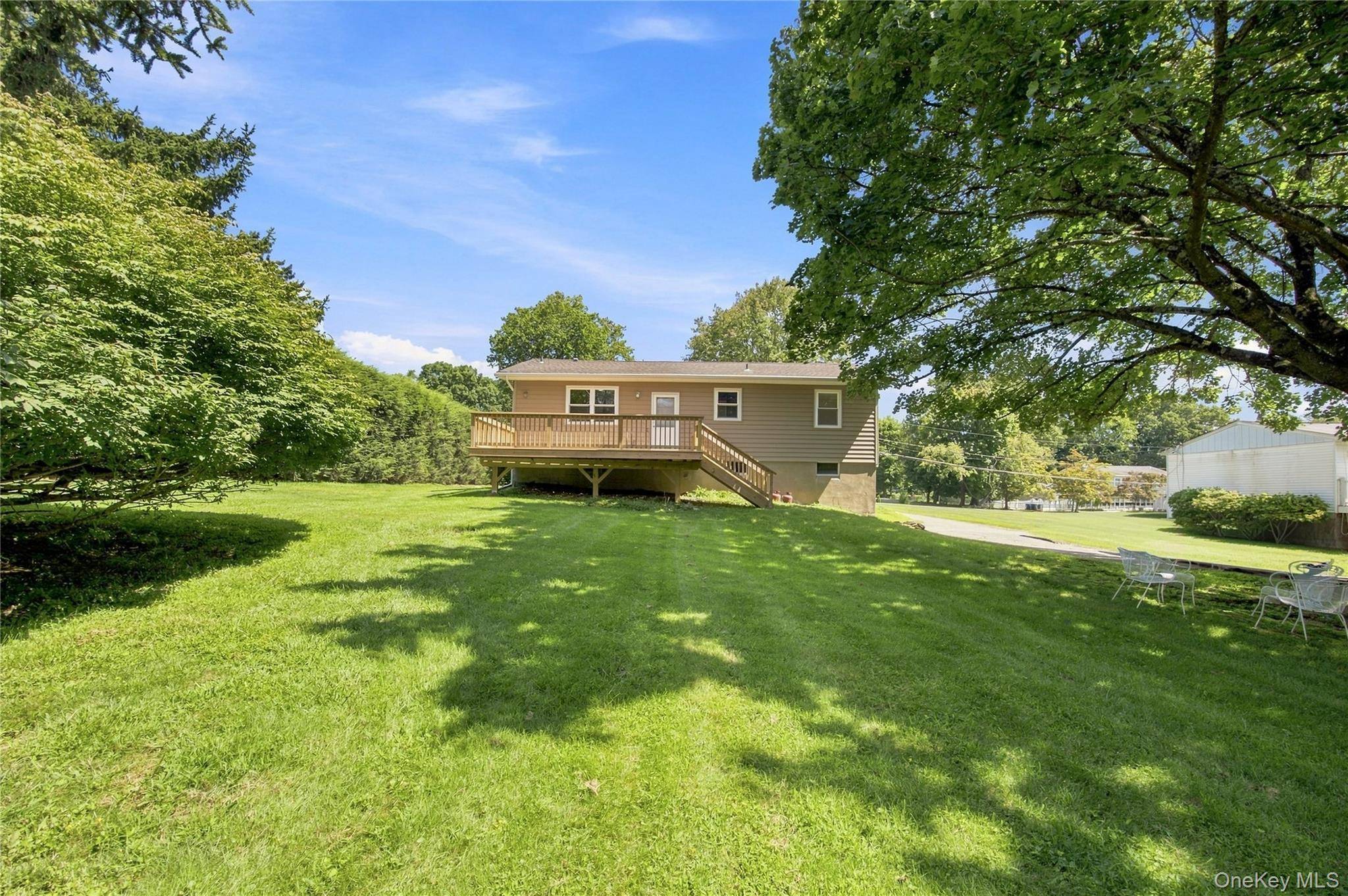65 Fairmont RD, Mahopac, NY 10541