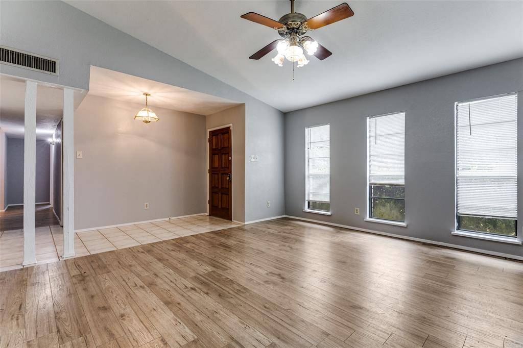 7504 Portman Avenue, Fort Worth, TX 76112