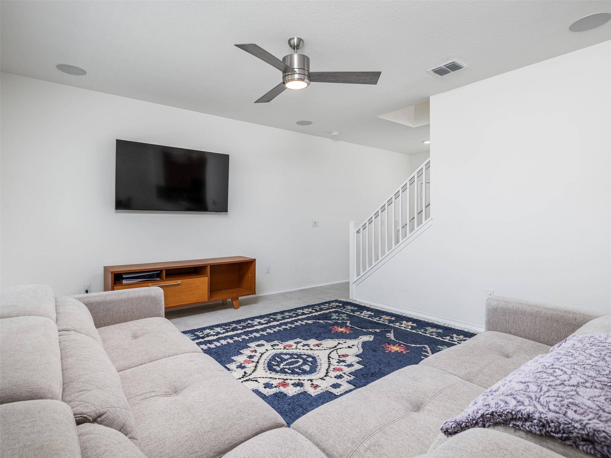 7106 Summer Tanager DR #18, Austin, TX 78744