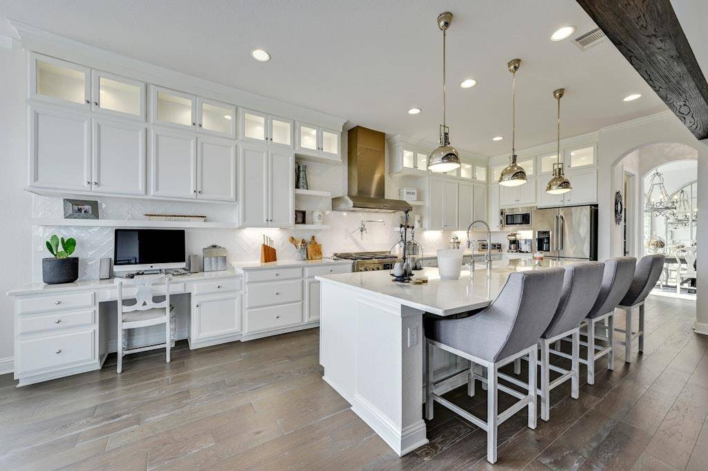 17316 Avion DR, Dripping Springs, TX 78620