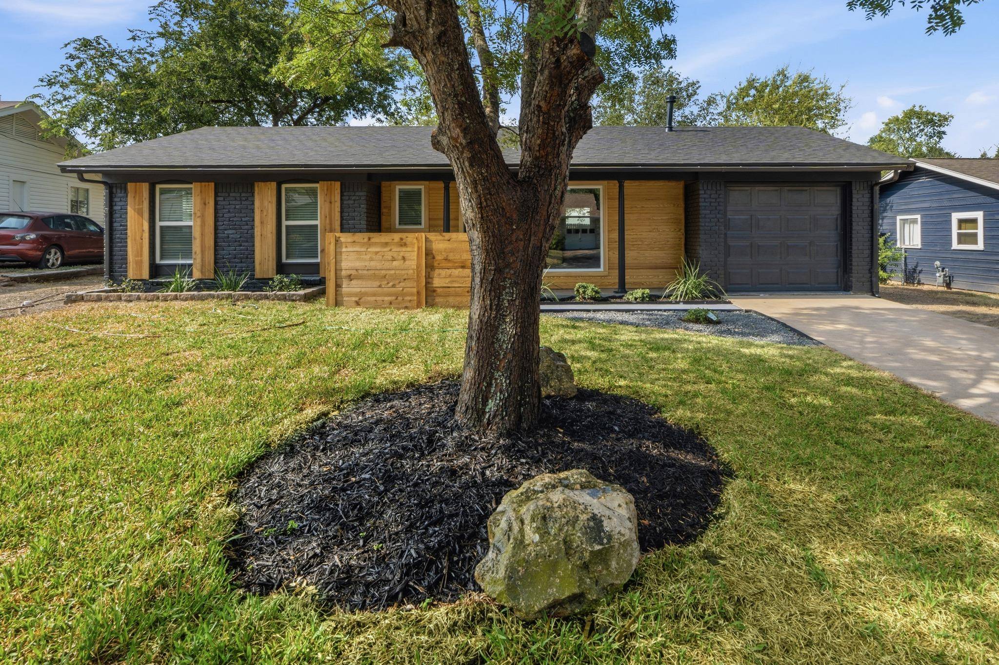 6705 Esther DR, Austin, TX 78752