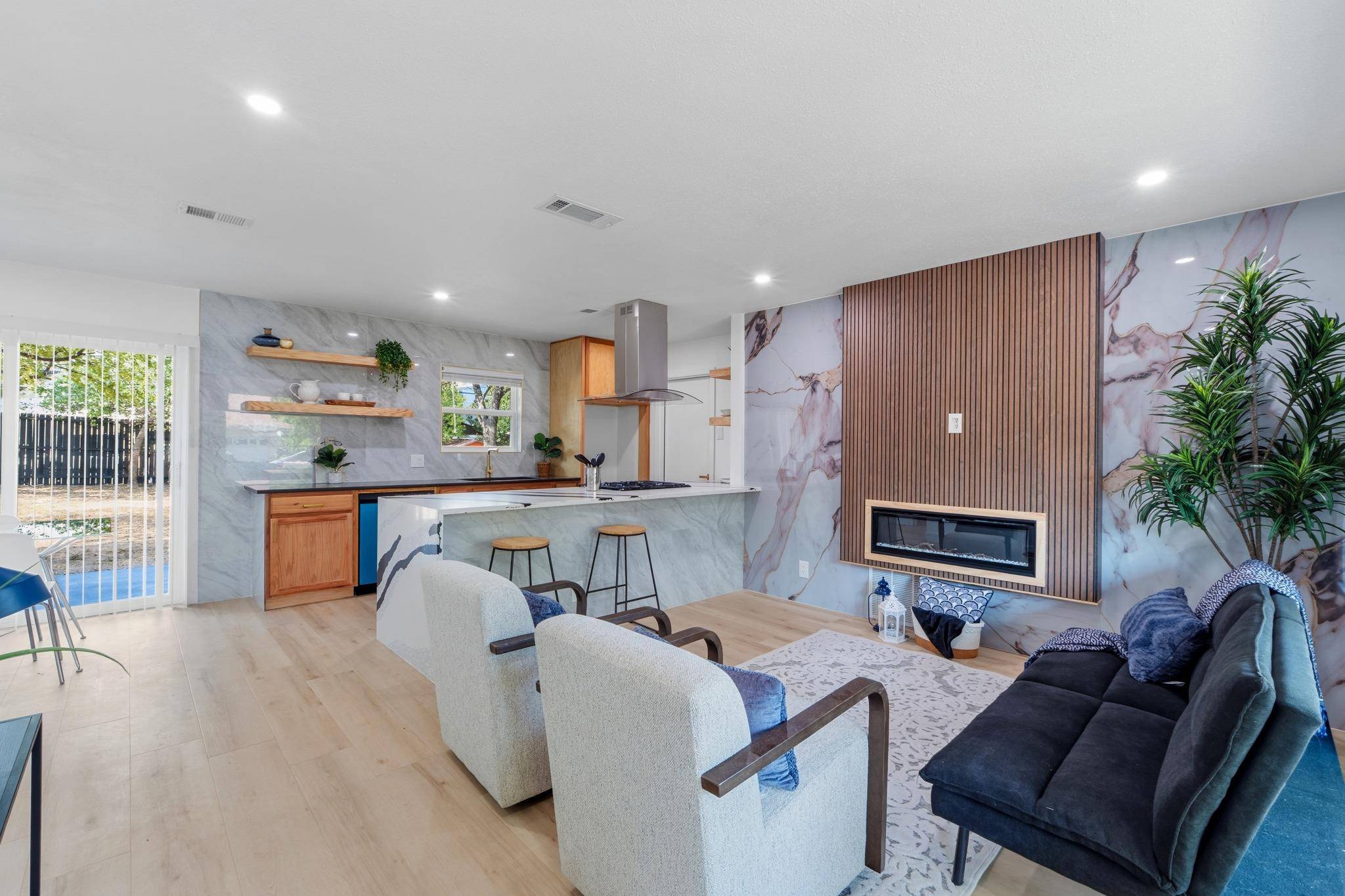 6705 Esther DR, Austin, TX 78752