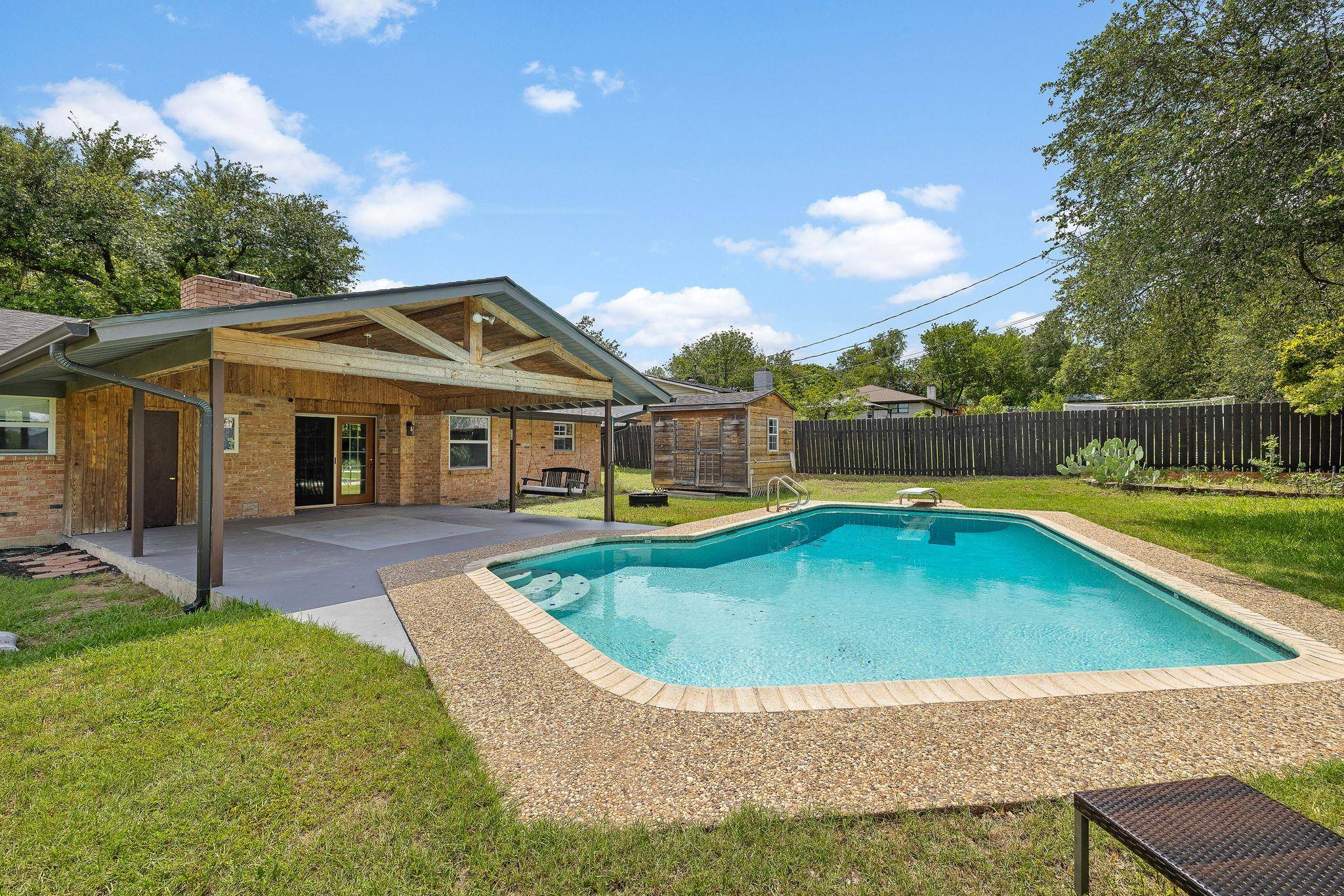908 Hollybluff ST, Austin, TX 78753