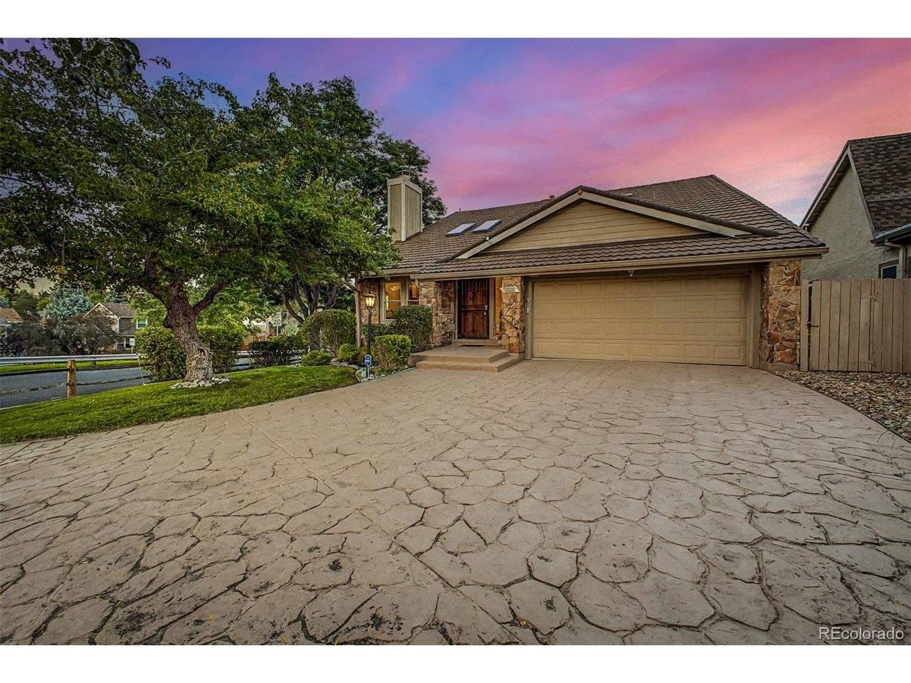 9896 E Maplewood, Englewood, CO 80111