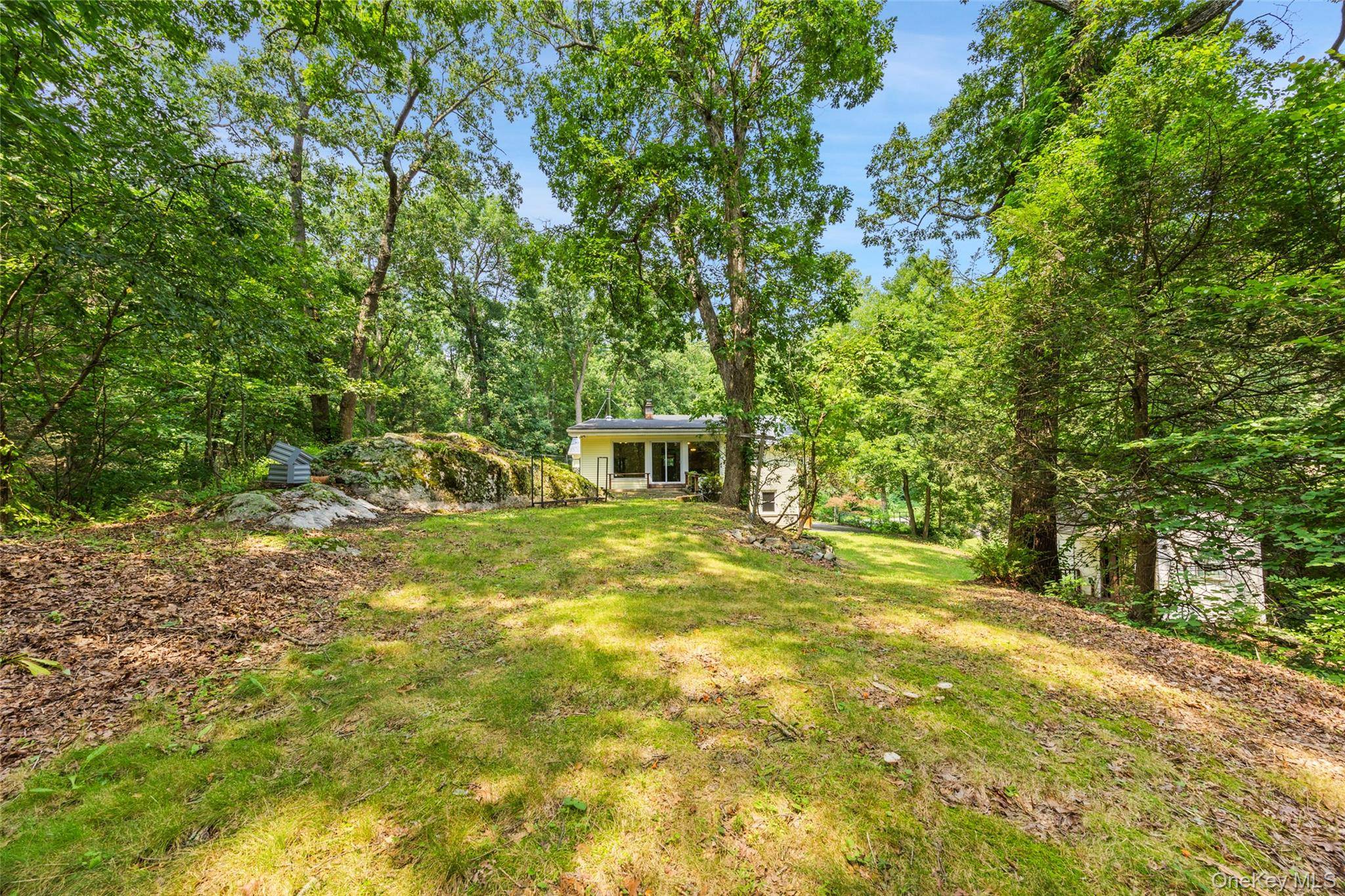 55 Wenonah RD, Putnam Valley, NY 10579