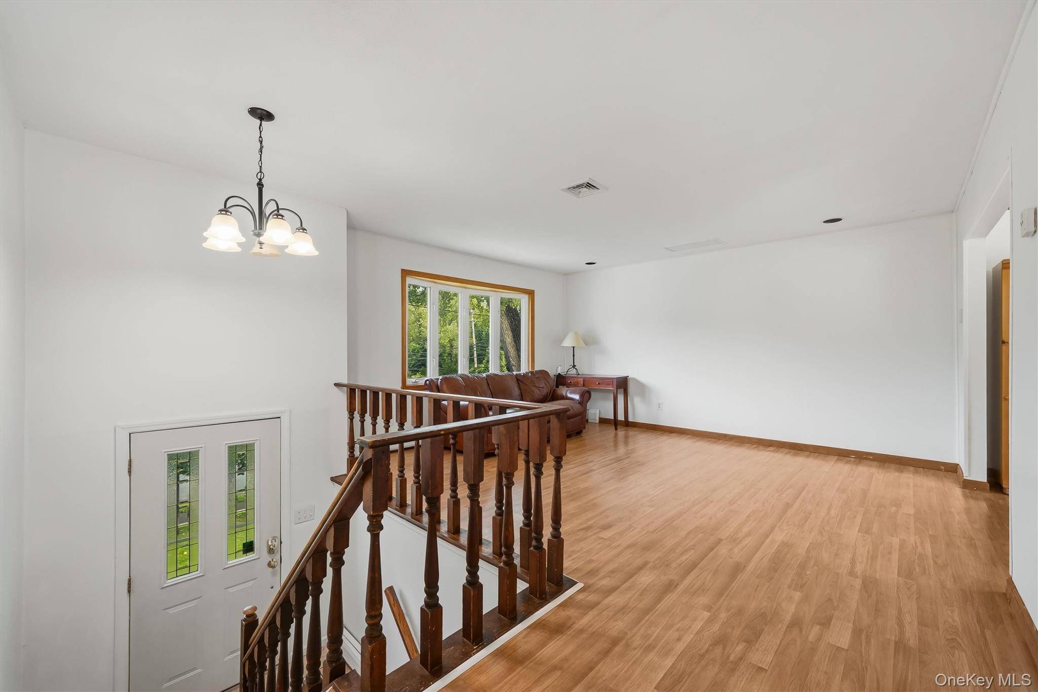 2 Maple AVE, Orangeburg, NY 10962