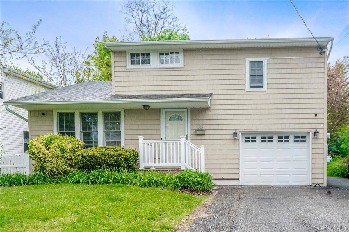 132 Litchfield AVE, Babylon, NY 11702