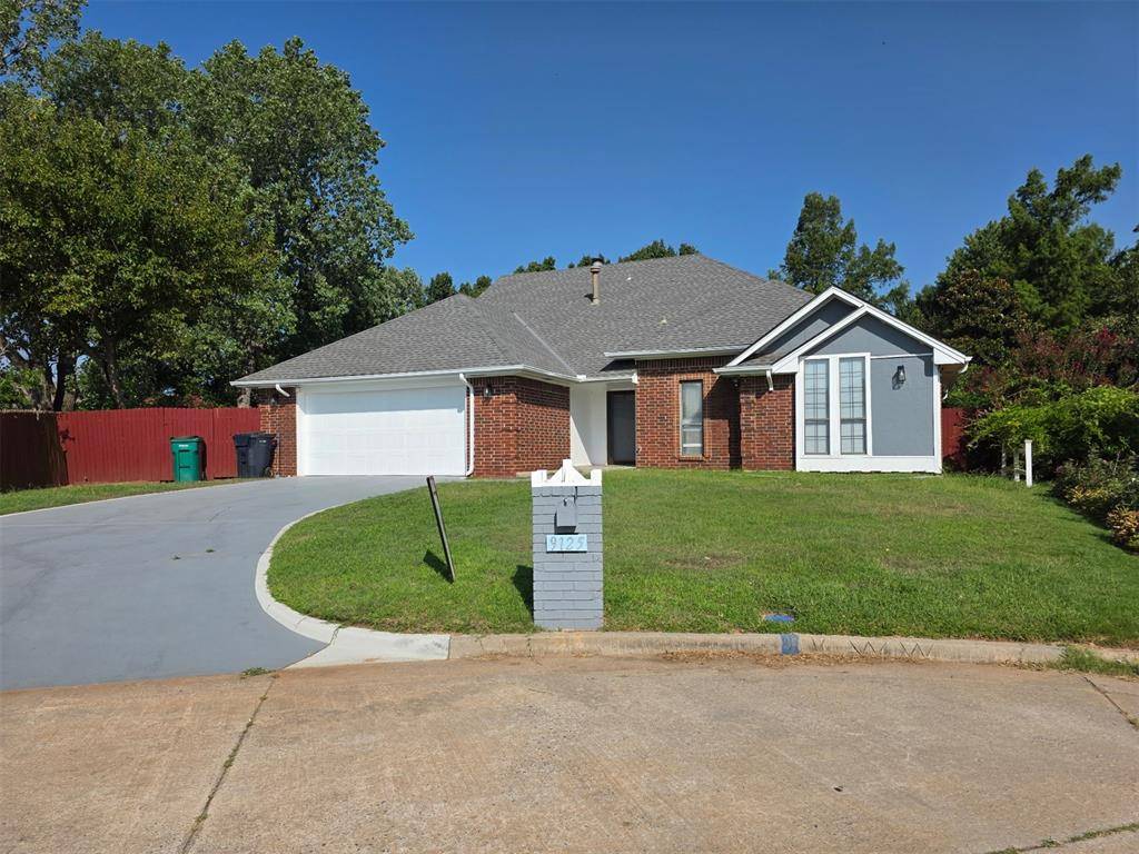 9125 NW 99th PL, Yukon, OK 73099