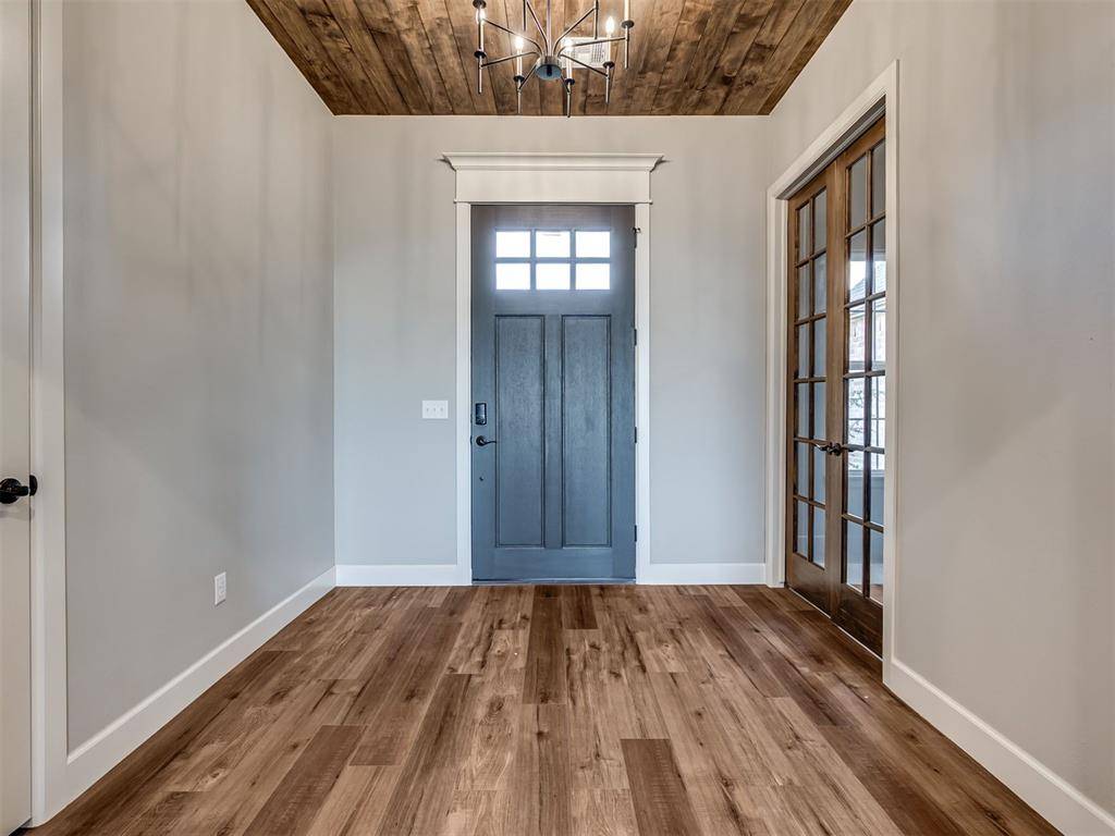2218 W Cole DR, Mustang, OK 73064