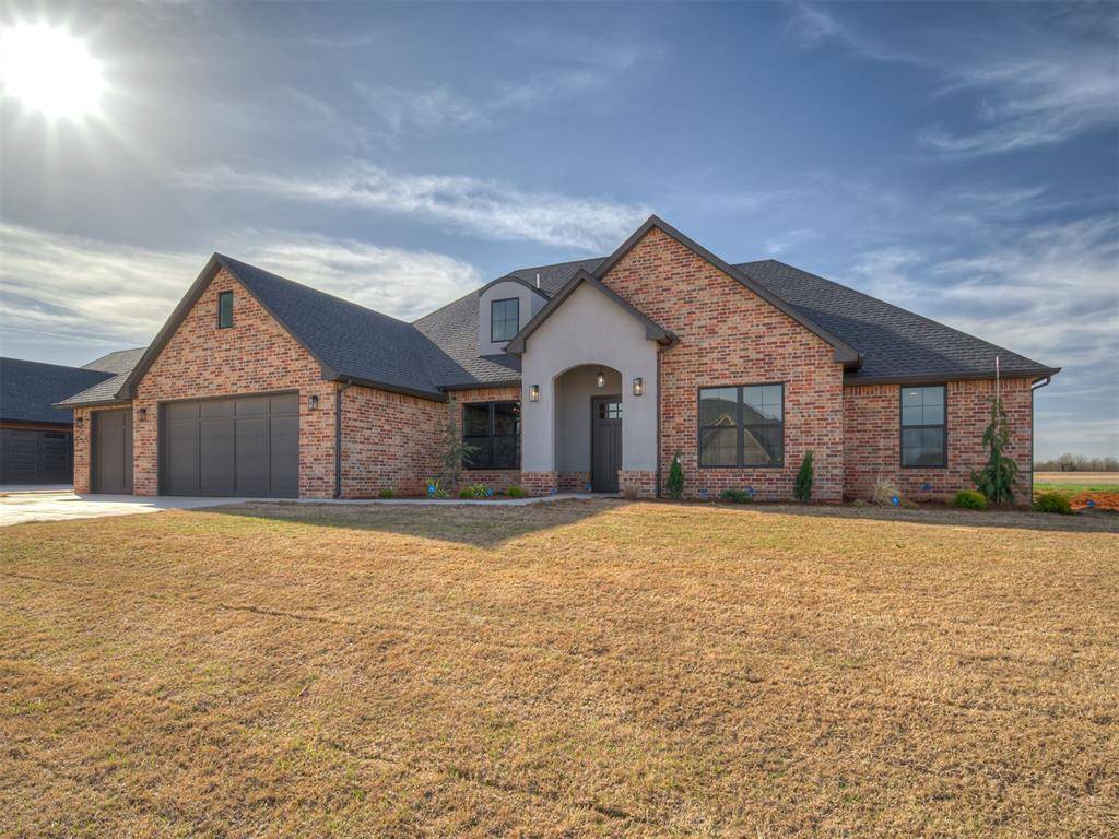 2218 W Cole DR, Mustang, OK 73064
