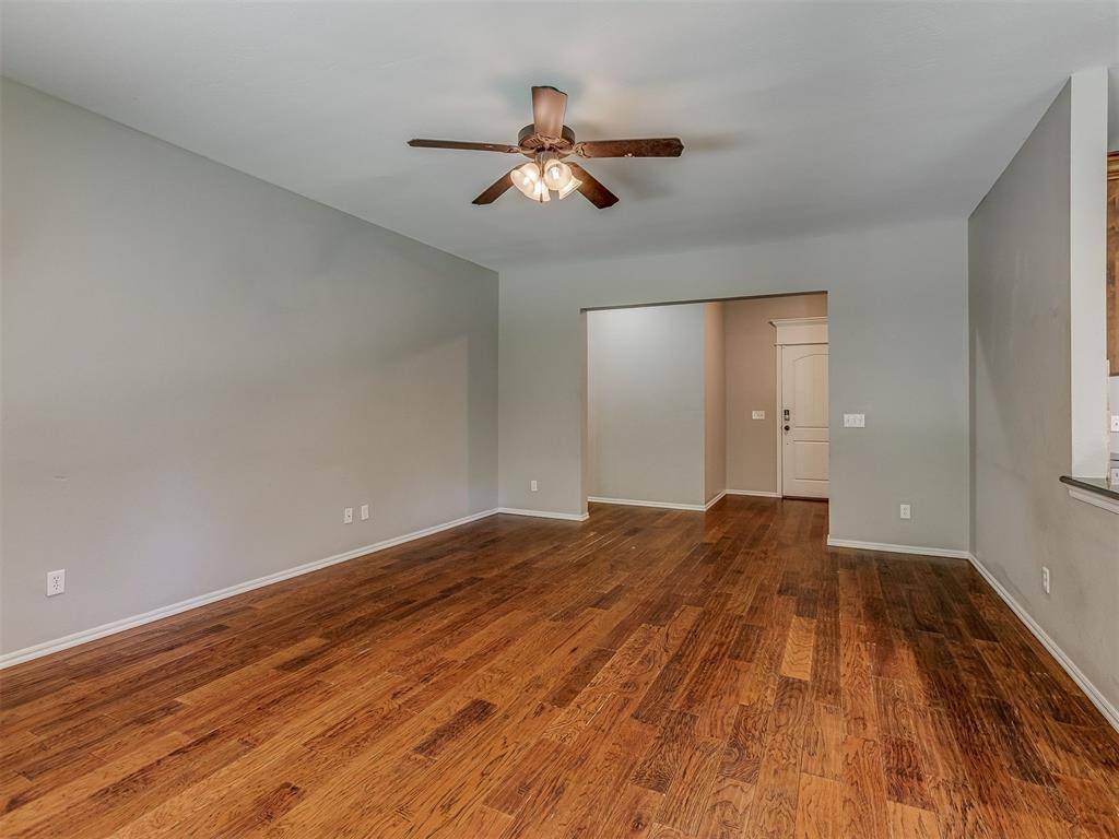 8624 Mallard LN, Edmond, OK 73034