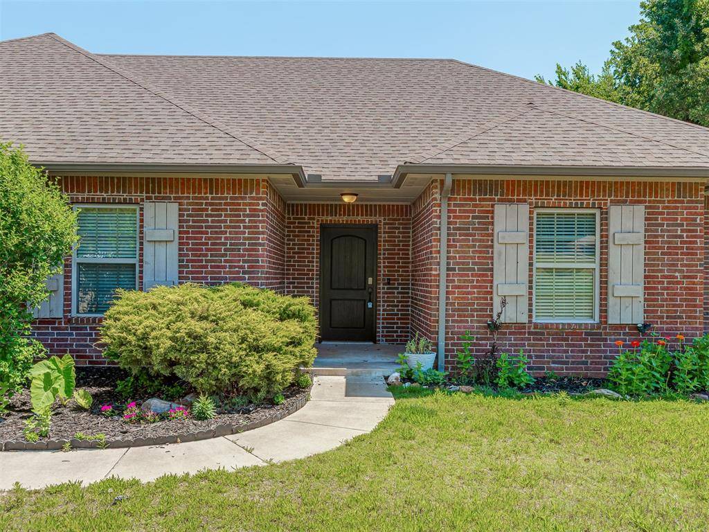 8624 Mallard LN, Edmond, OK 73034