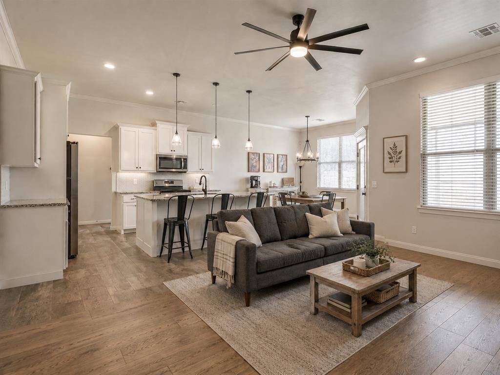 9328 SW 44th TER, Oklahoma City, OK 73179
