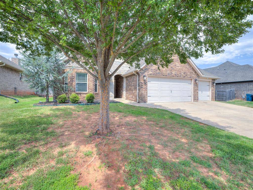 2409 Santa Monica DR, Edmond, OK 73034