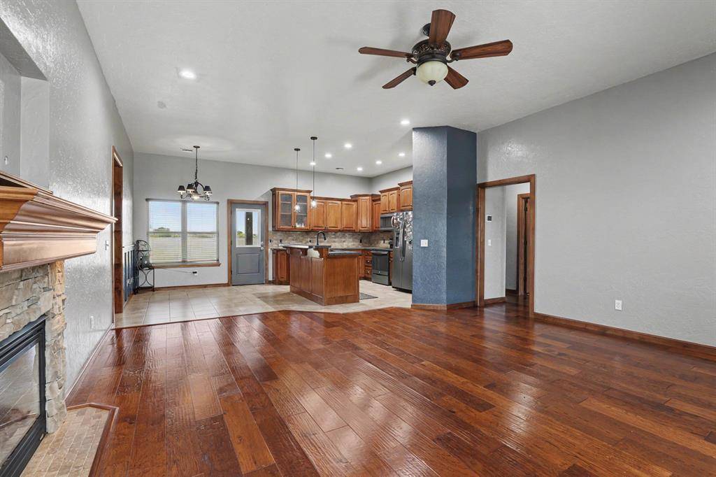 403 Scissor Tail LN, Tuttle, OK 73089