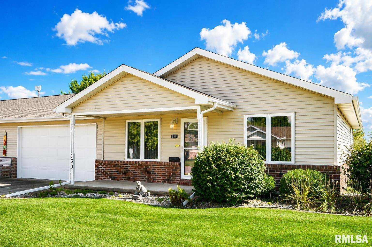 130 EASY ST, Washington, IL 61571