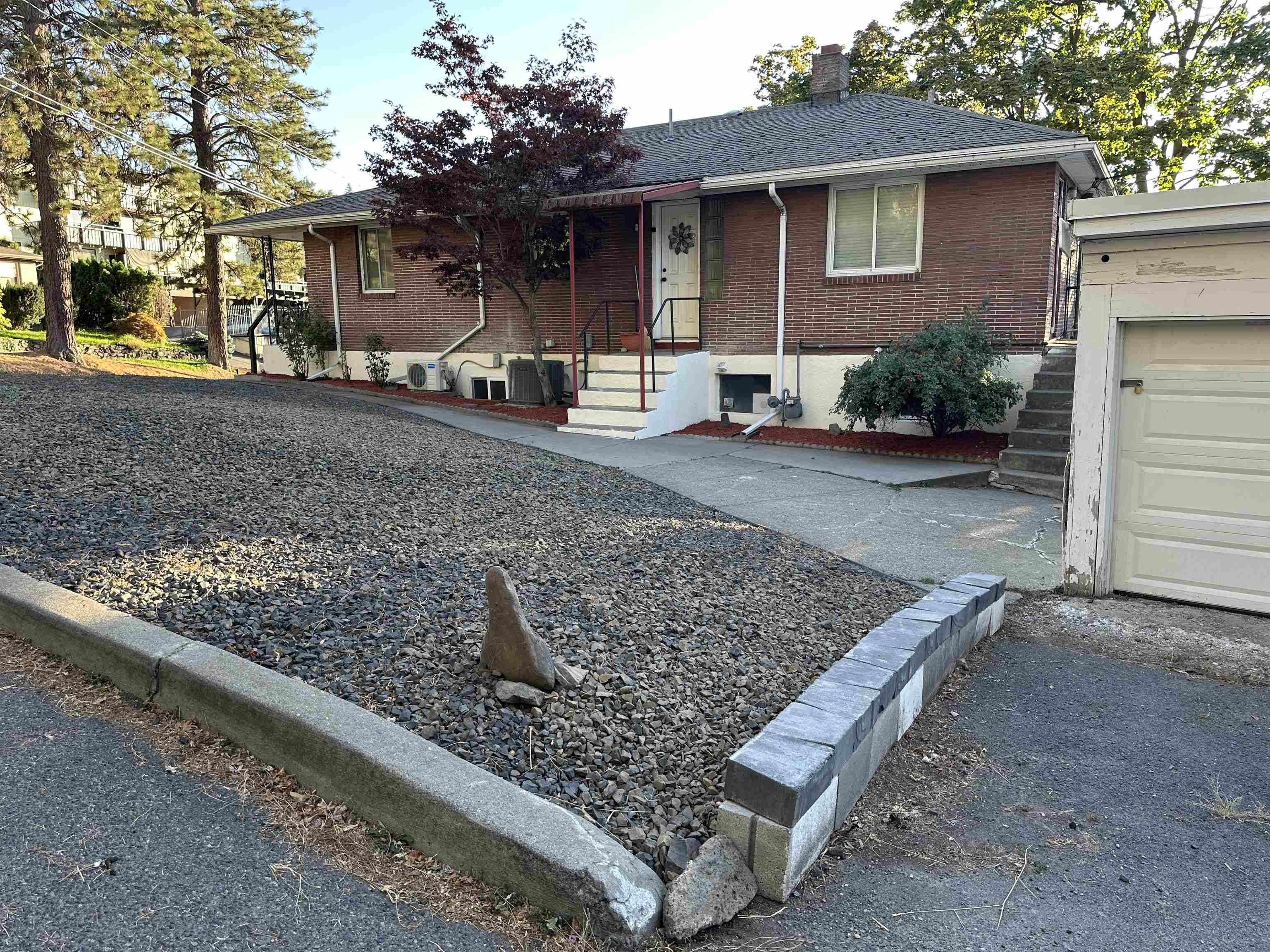 828/820 W 11th Ave, Spokane, WA 99204