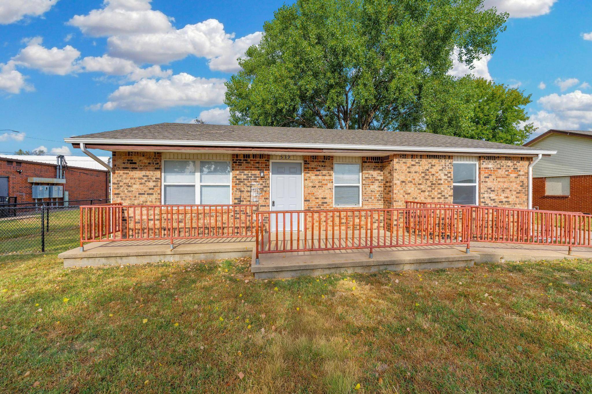 539 N Summitlawn, Wichita, KS 67212