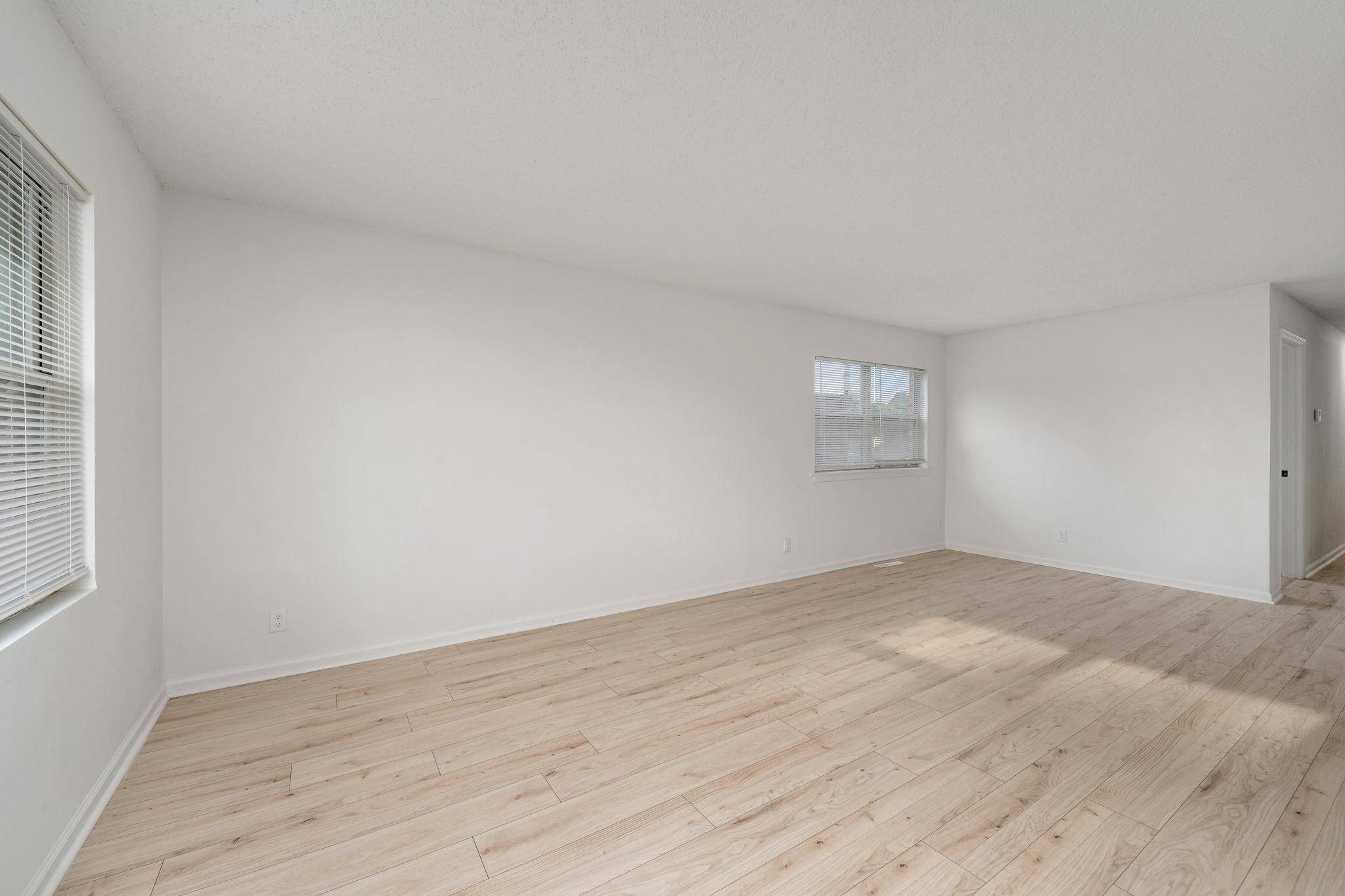 539 N Summitlawn, Wichita, KS 67212