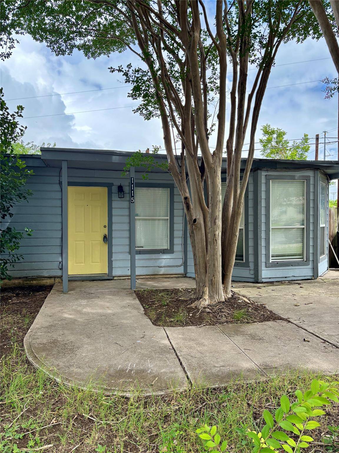 1115 Haynes ST, San Marcos, TX 78666