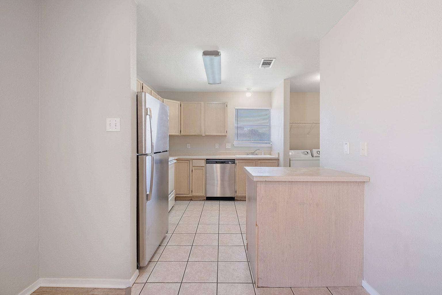 2214 Katy LN #D, Georgetown, TX 78626