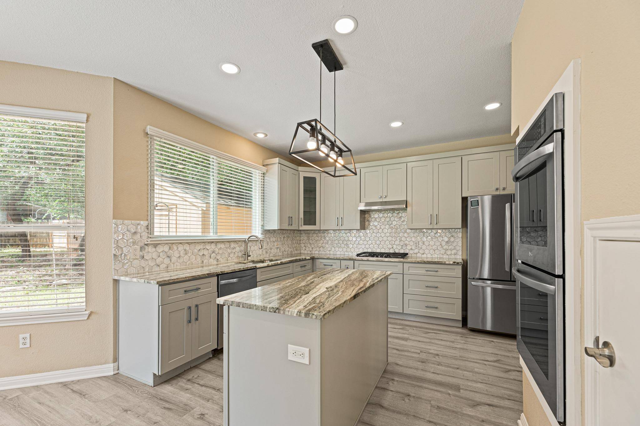 306 Bryce Canyon DR, Cedar Park, TX 78613